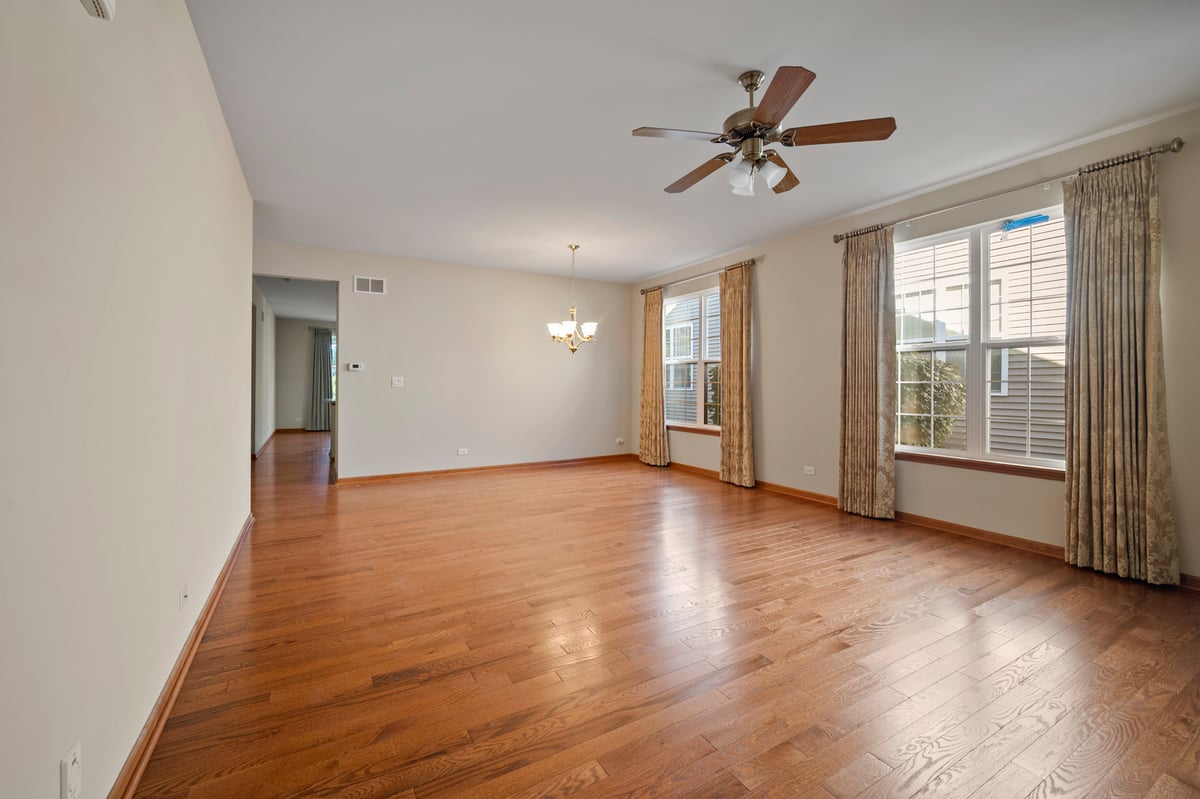 1176 HEATHROW LANE, AURORA, IL 60502  Photo 6