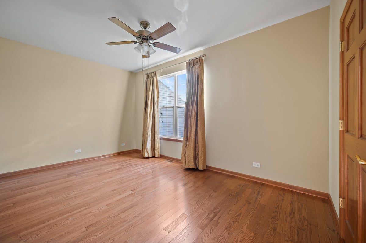 1176 HEATHROW LANE, AURORA, IL 60502  Photo 17