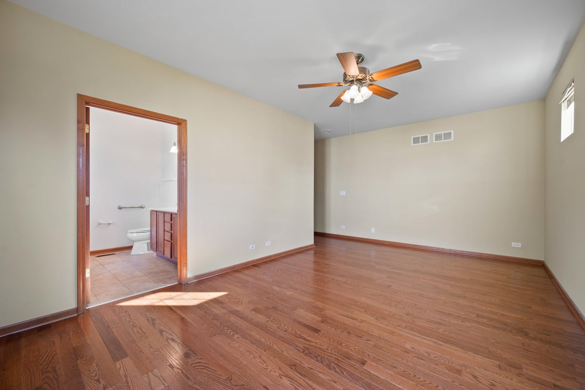 1176 HEATHROW LANE, AURORA, IL 60502  Photo 14