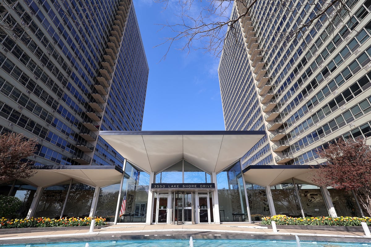 3550 N Lake Shore Drive #2615