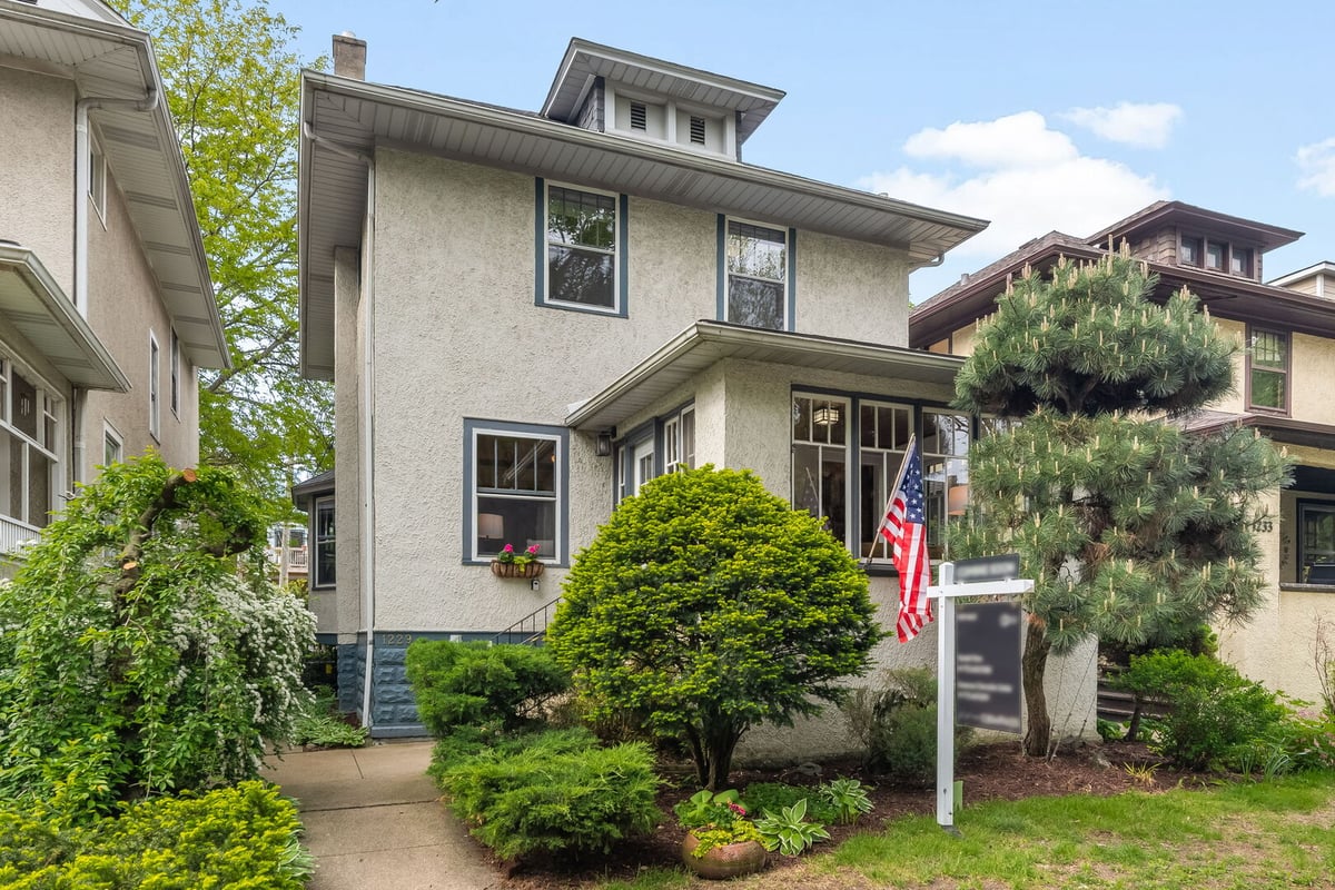1229 W Hood Avenue, Chicago, IL 60660