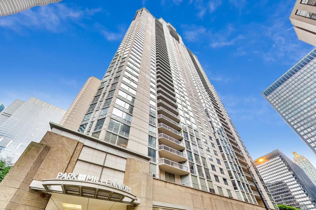 222 N COLUMBUS Drive #1602