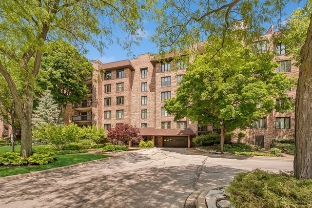 3810 MISSION HILLS Road #107, Northbrook, IL 60062