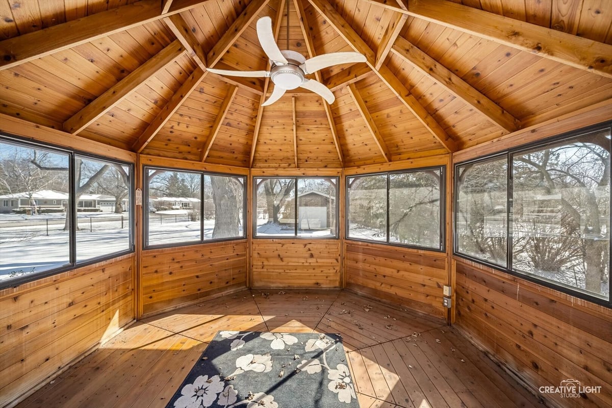 700 MCCLARAN AVENUE, AURORA, IL 60506  Photo 15