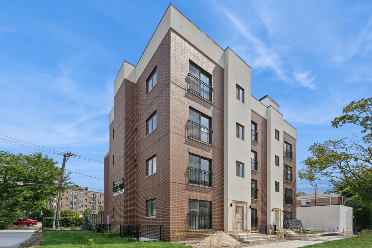 6753 N Hermitage Avenue #2, Chicago, IL 60626
