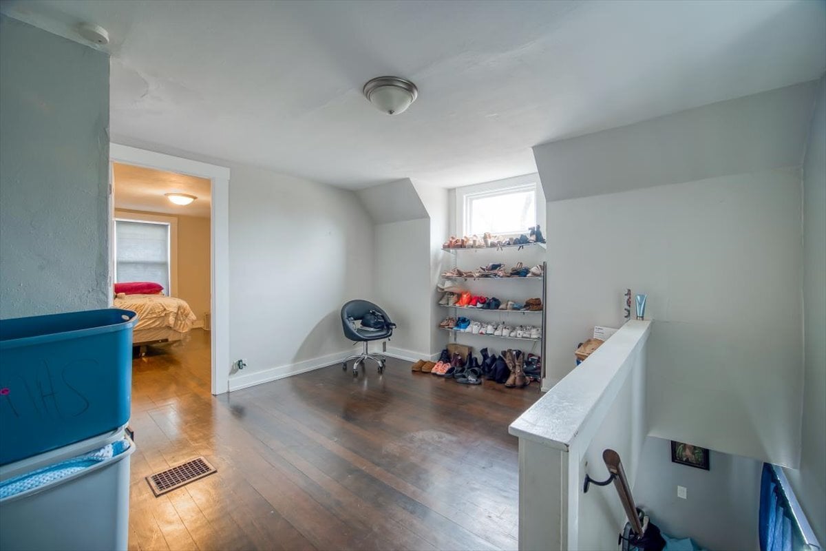 702 JACKSON STREET, AURORA, IL 60505  Photo 11