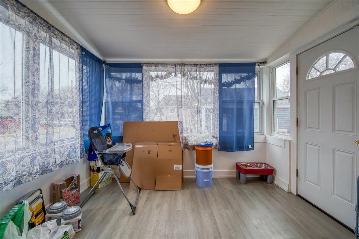 702 JACKSON STREET, AURORA, IL 60505  Photo 8