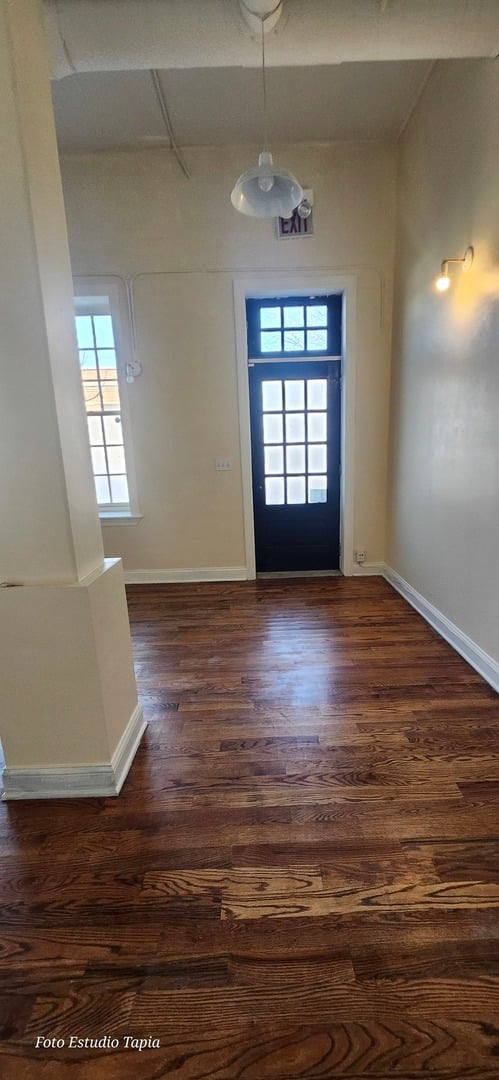 2409 W HIRSCH STREET, CHICAGO, IL 60622  Photo 4