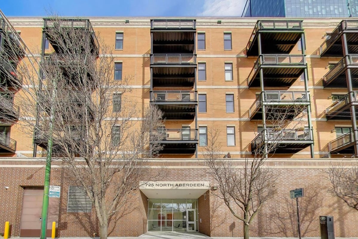 725 N Aberdeen Street #607