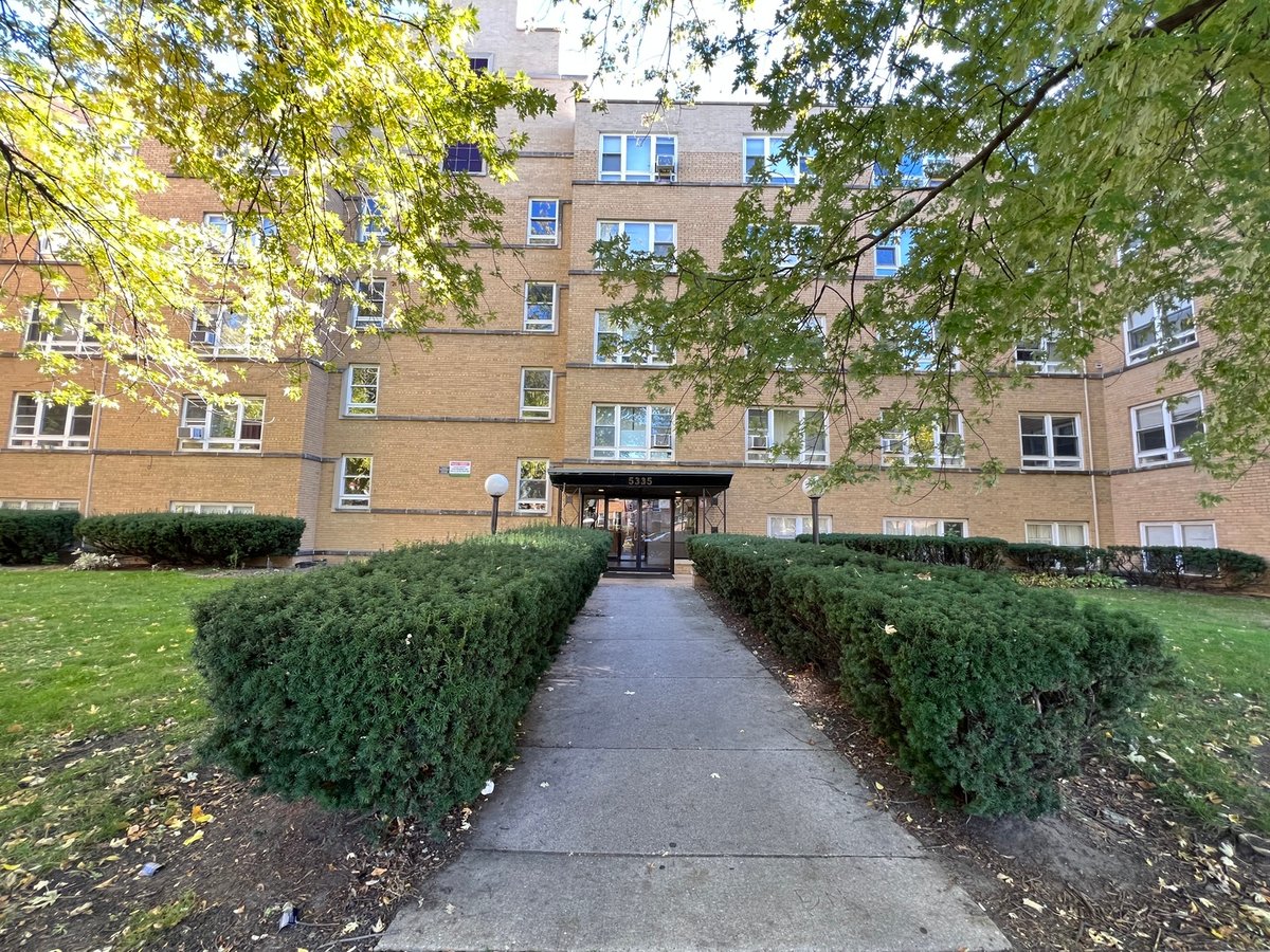 5335 N California Avenue #203