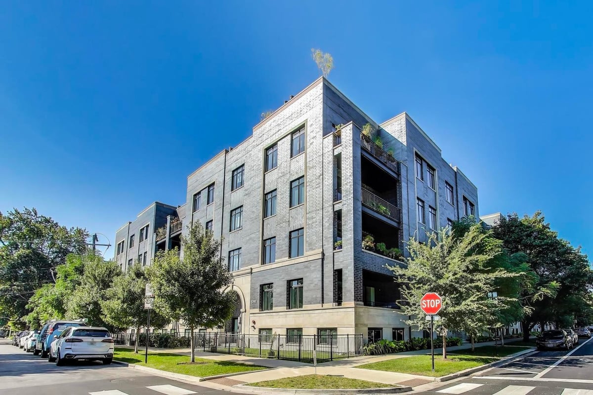 5748 N Hermitage Avenue #106, Chicago, IL 60660
