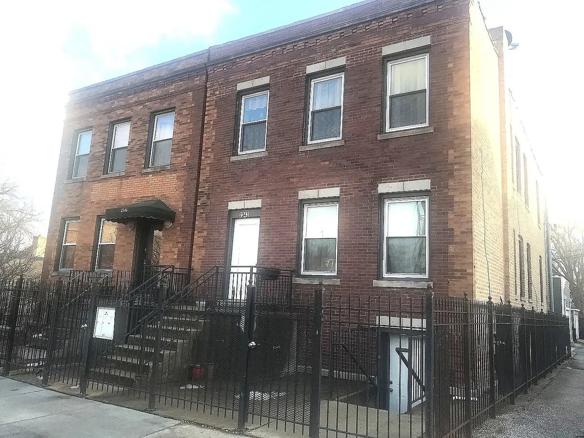 2343 W Foster Avenue #2