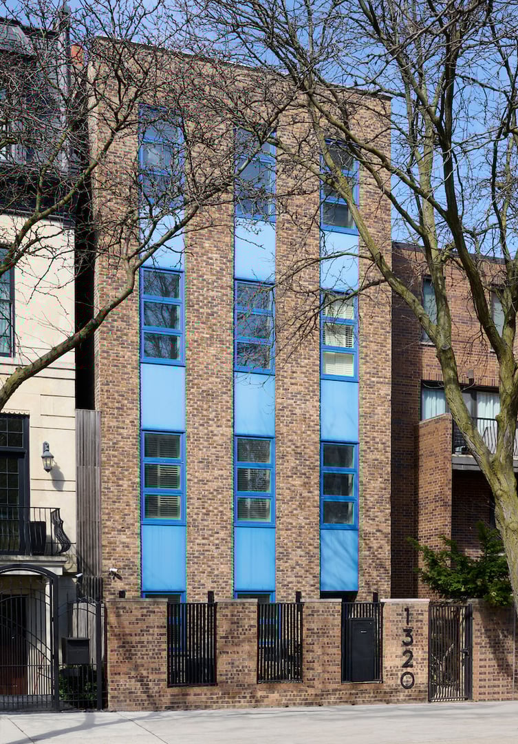 1320 N lasalle Street #1R