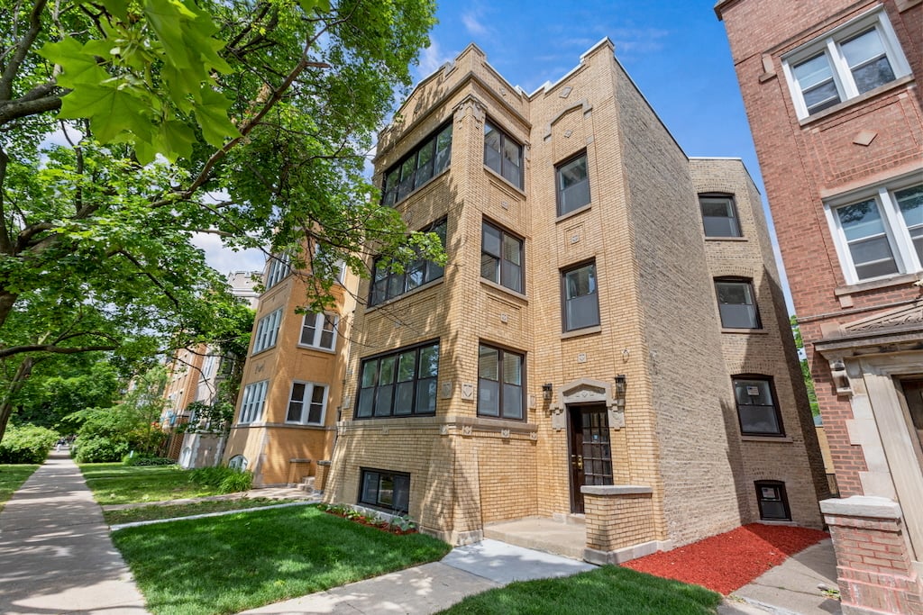 6423 N Washtenaw Avenue #1