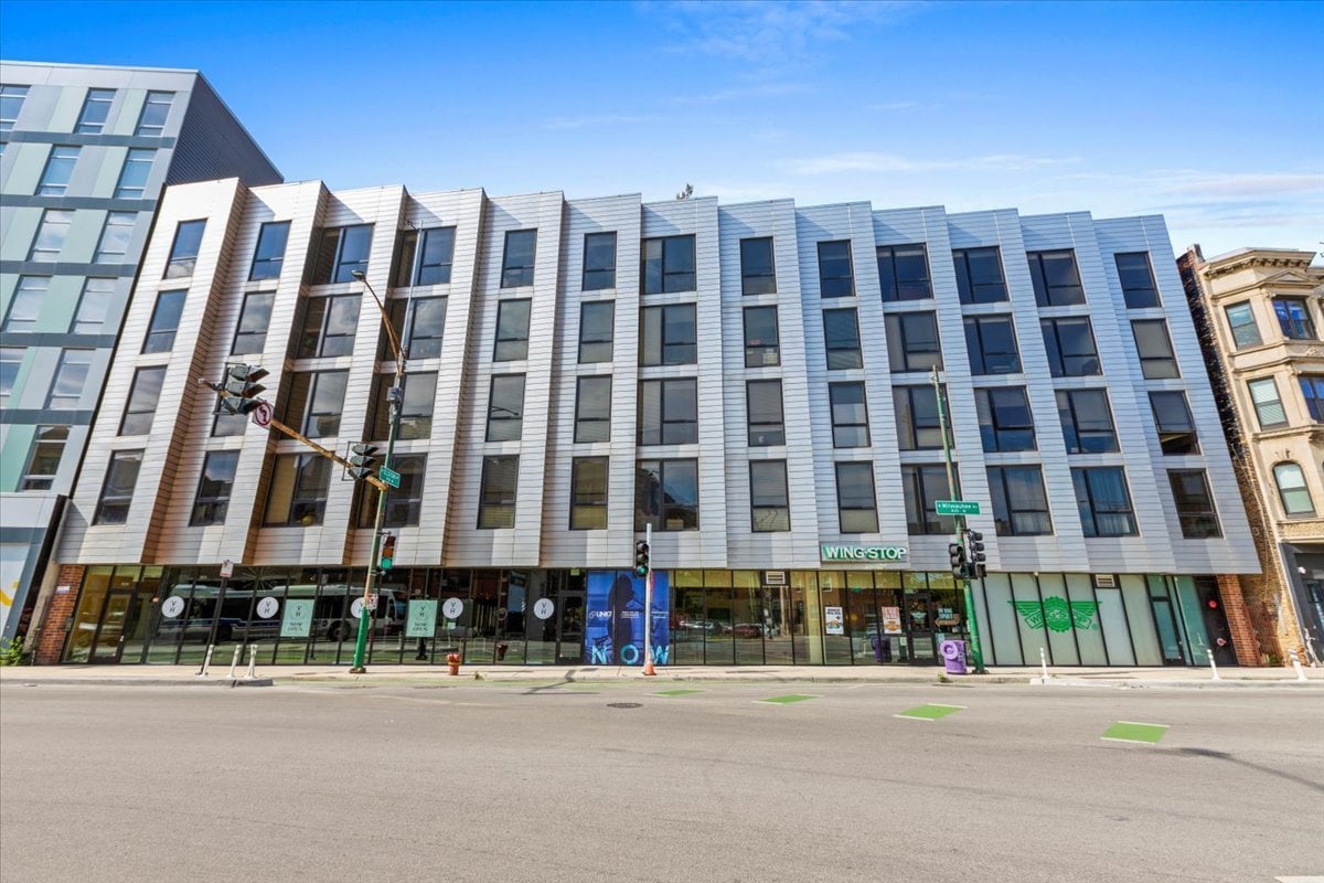 830 N Milwaukee Avenue #212