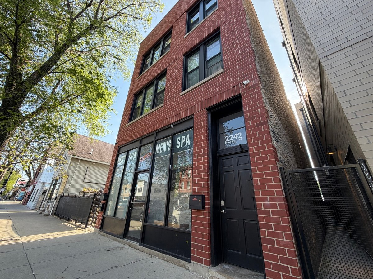 2242 N Western Avenue #1R