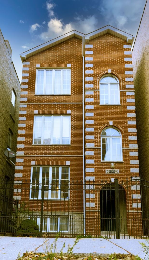 1442 W Chestnut Street #2