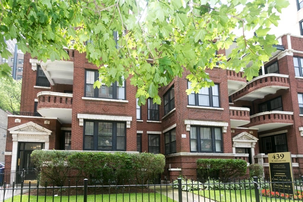 439 W Melrose Street #1B