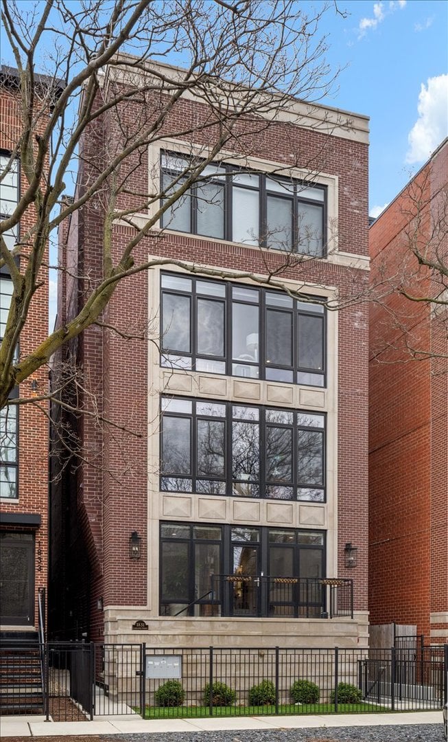 1831 N Larrabee Street #1