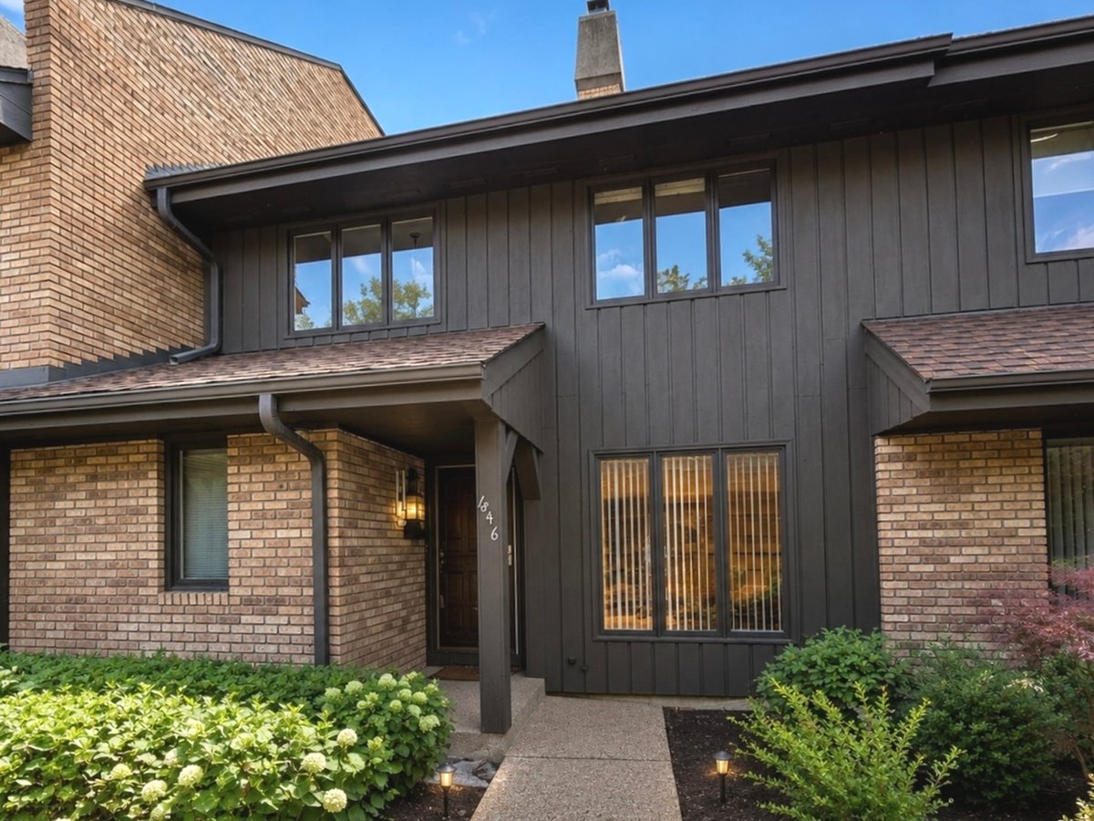 1846 Mission Hills Lane, Northbrook, IL 60062