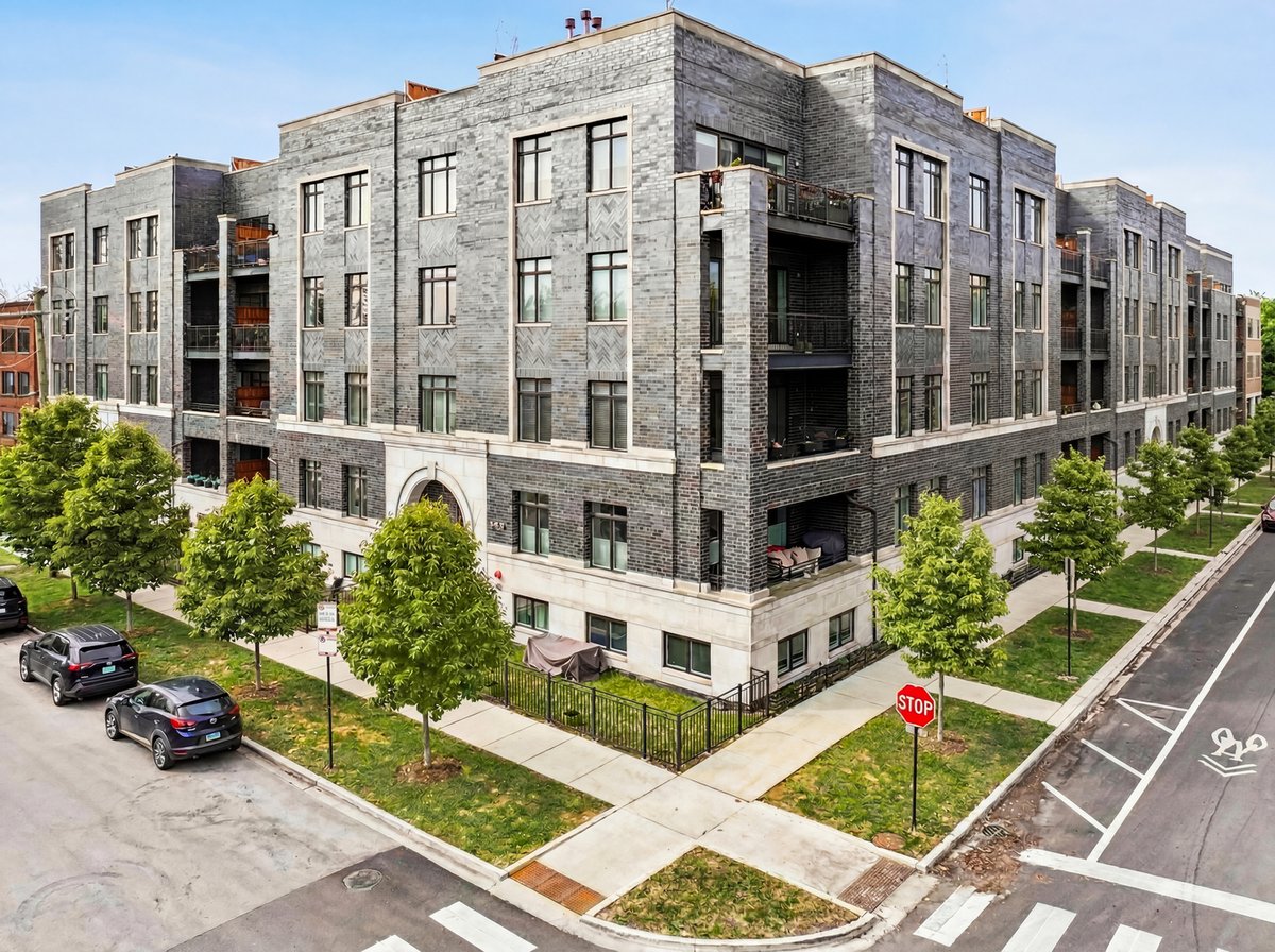 5748 N Hermitage Avenue #410, Chicago, IL 60660