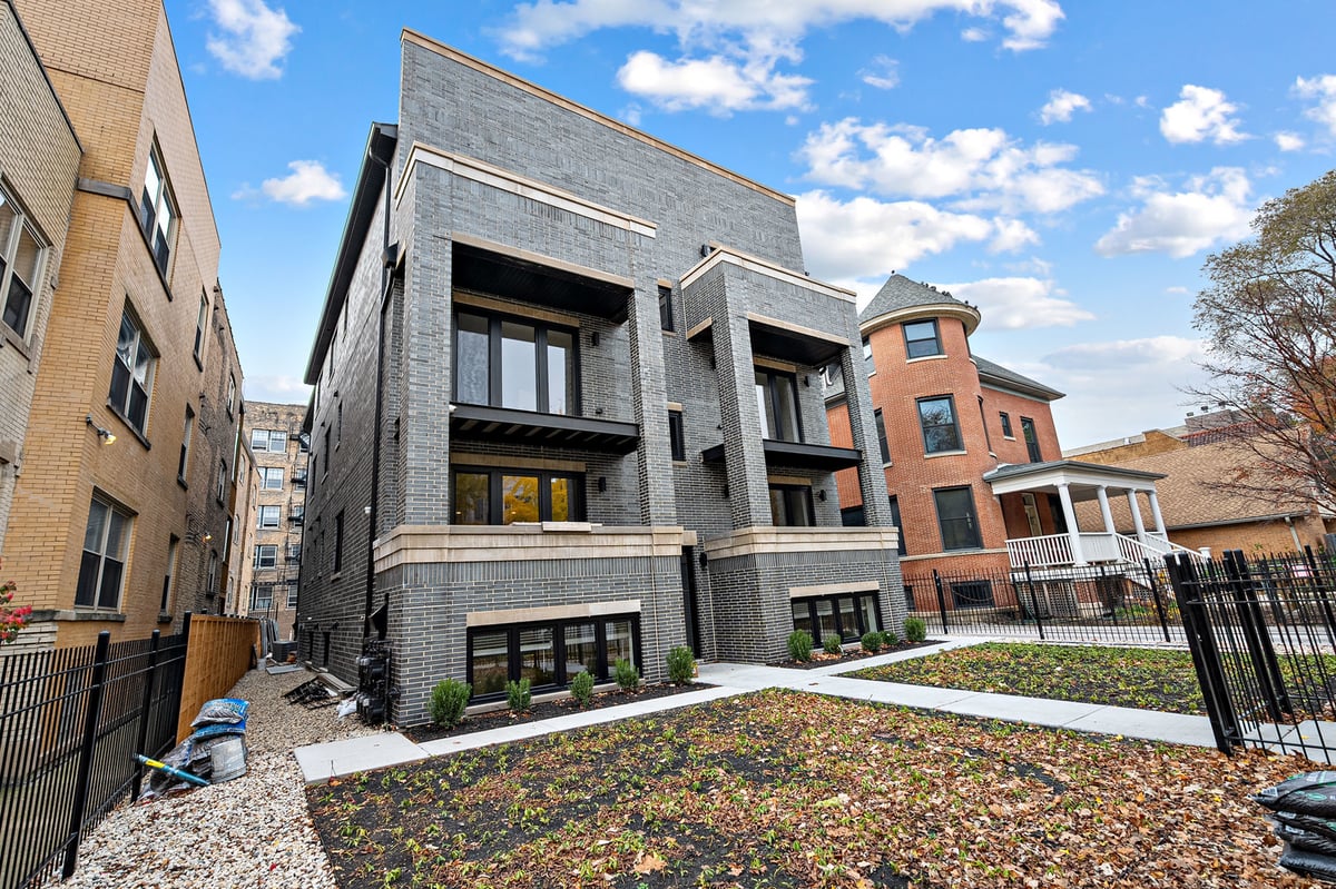 4706 N Malden Street #3North