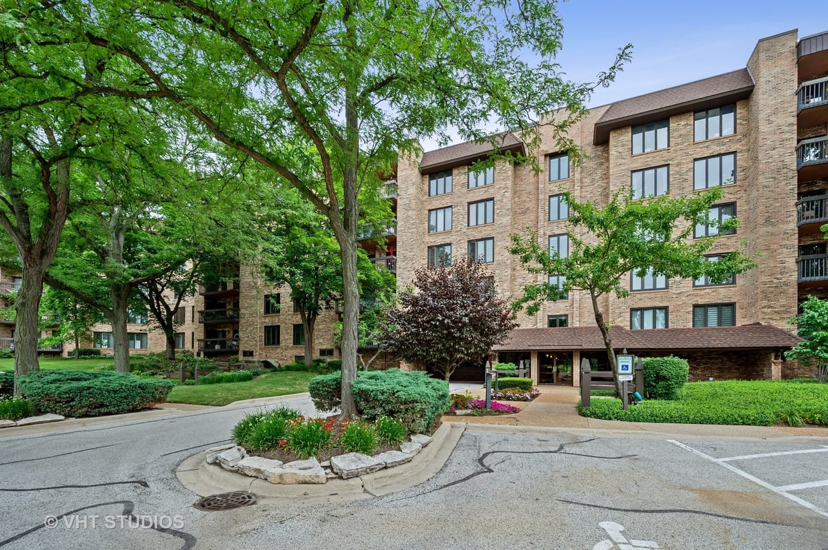 1771 Mission Hills Road #310, Northbrook, IL 60062