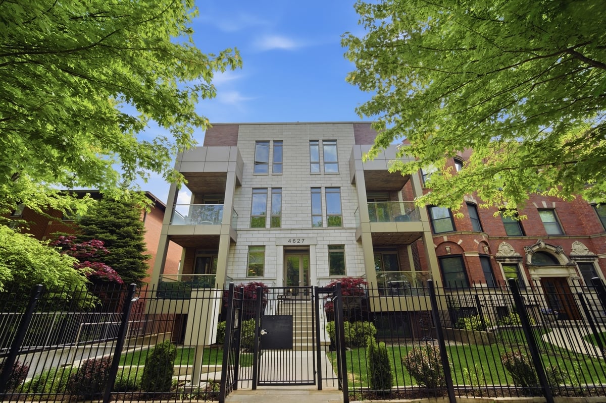 4627 N Beacon Street #2N, Chicago, IL 60640