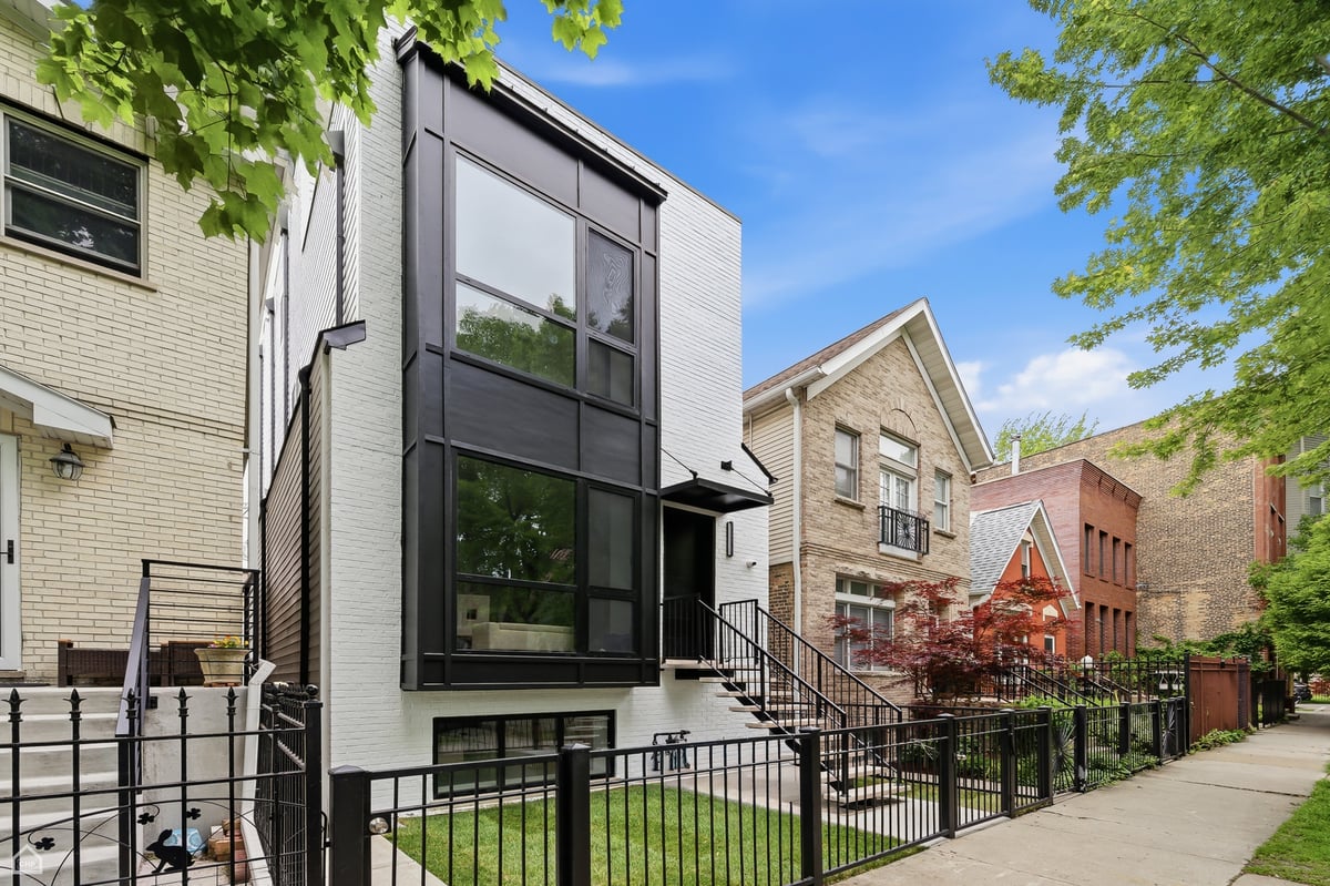2156 N CLAREMONT Street, Chicago, IL 60647