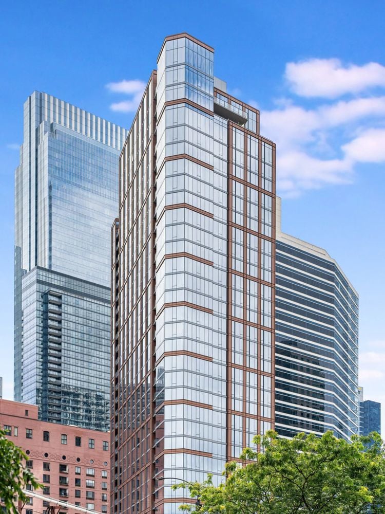 350 N Canal Street #3207
