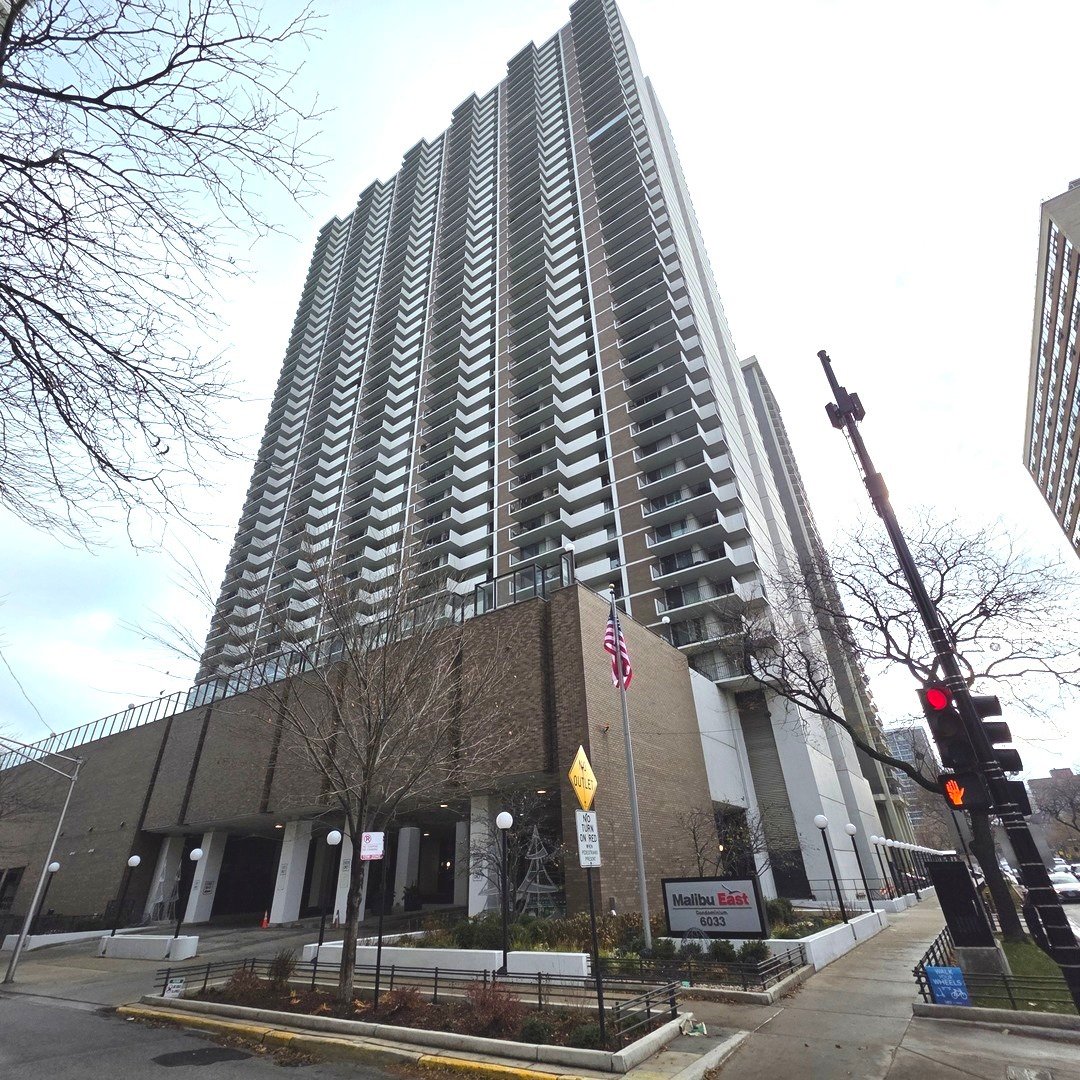 6033 N Sheridan Road #5G