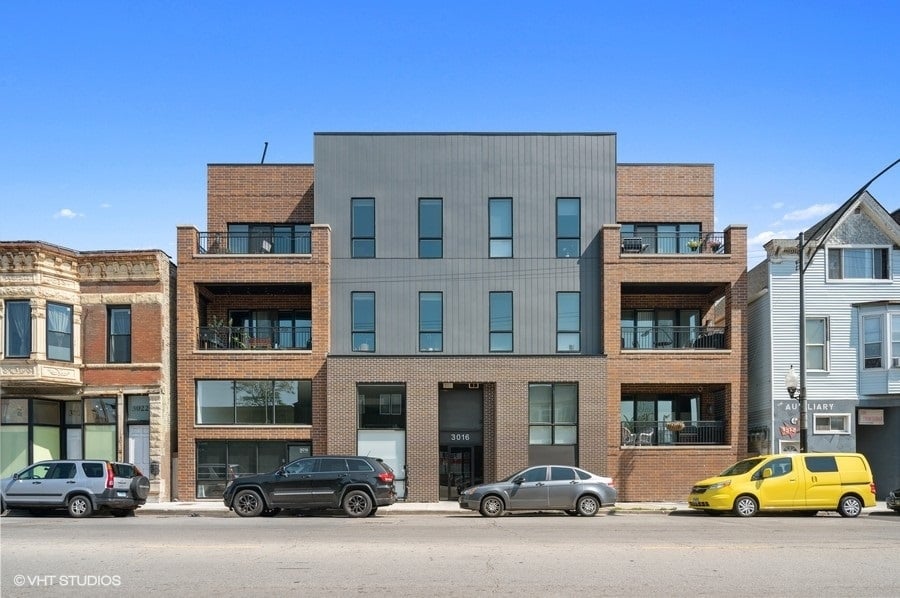 3016 W BELMONT Avenue #2W, Chicago, IL 60618