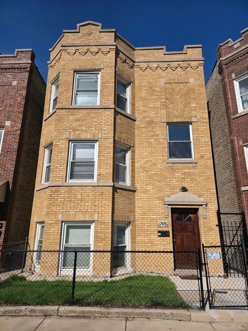 1748 N Keystone Avenue #1