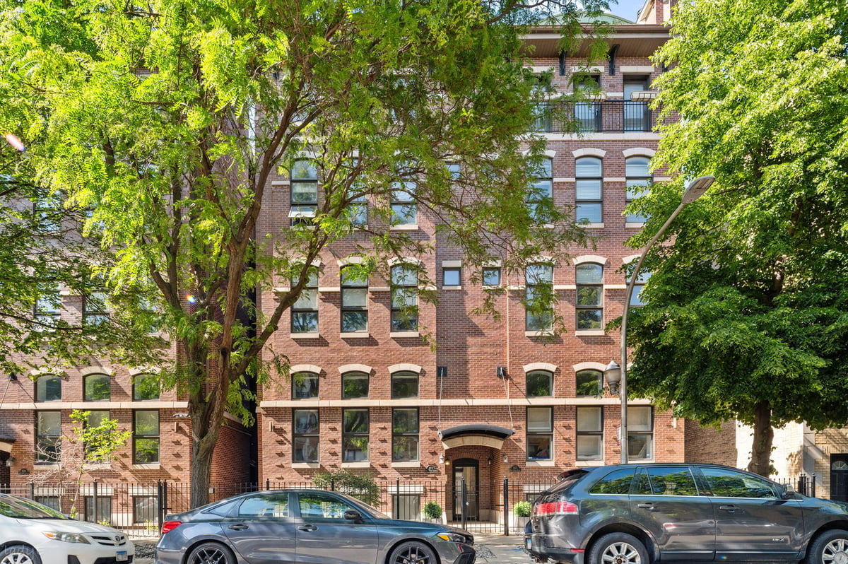 924 W Dakin Street #4, Chicago, IL 60613