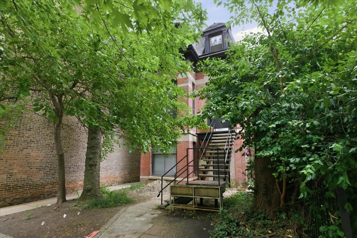 1931 W Evergreen Avenue #1