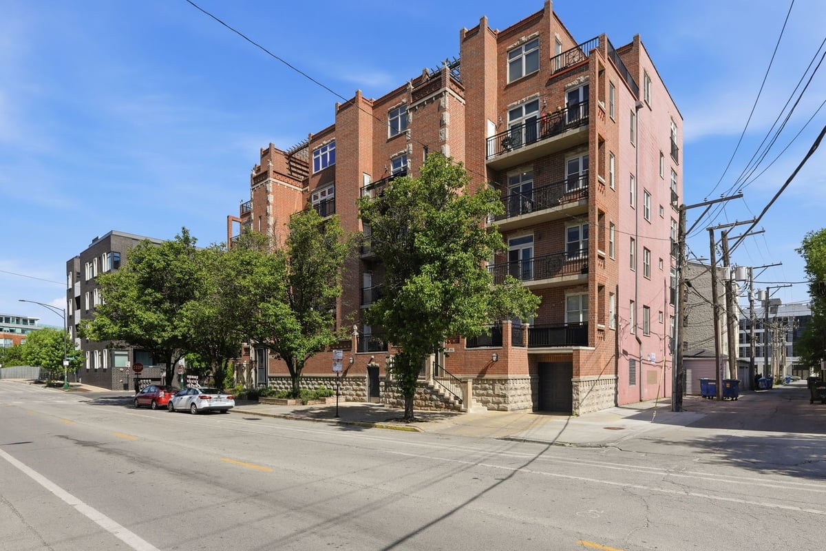 814 W Hubbard Street #4