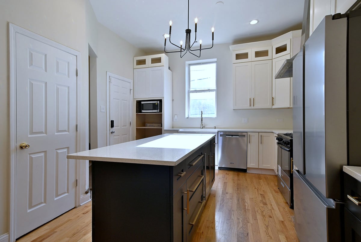 233 N SACRAMENTO BOULEVARD, CHICAGO, IL 60612  Photo 11