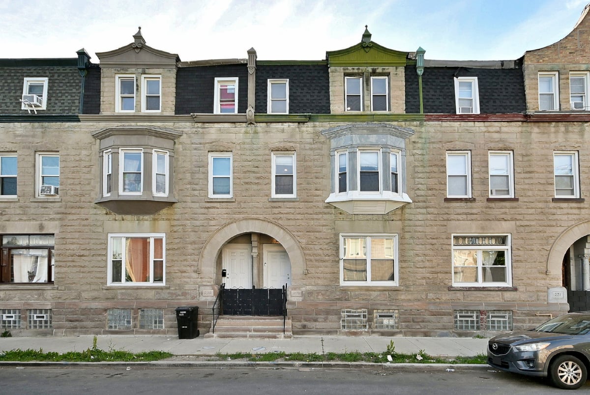 233 N SACRAMENTO BOULEVARD, CHICAGO, IL 60612  Photo 2