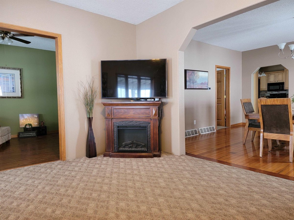 16298 Unity Ave, Cresco, IA 52136 MLS 20240130 IDX Real Estate For Sale Cresco, IA Real