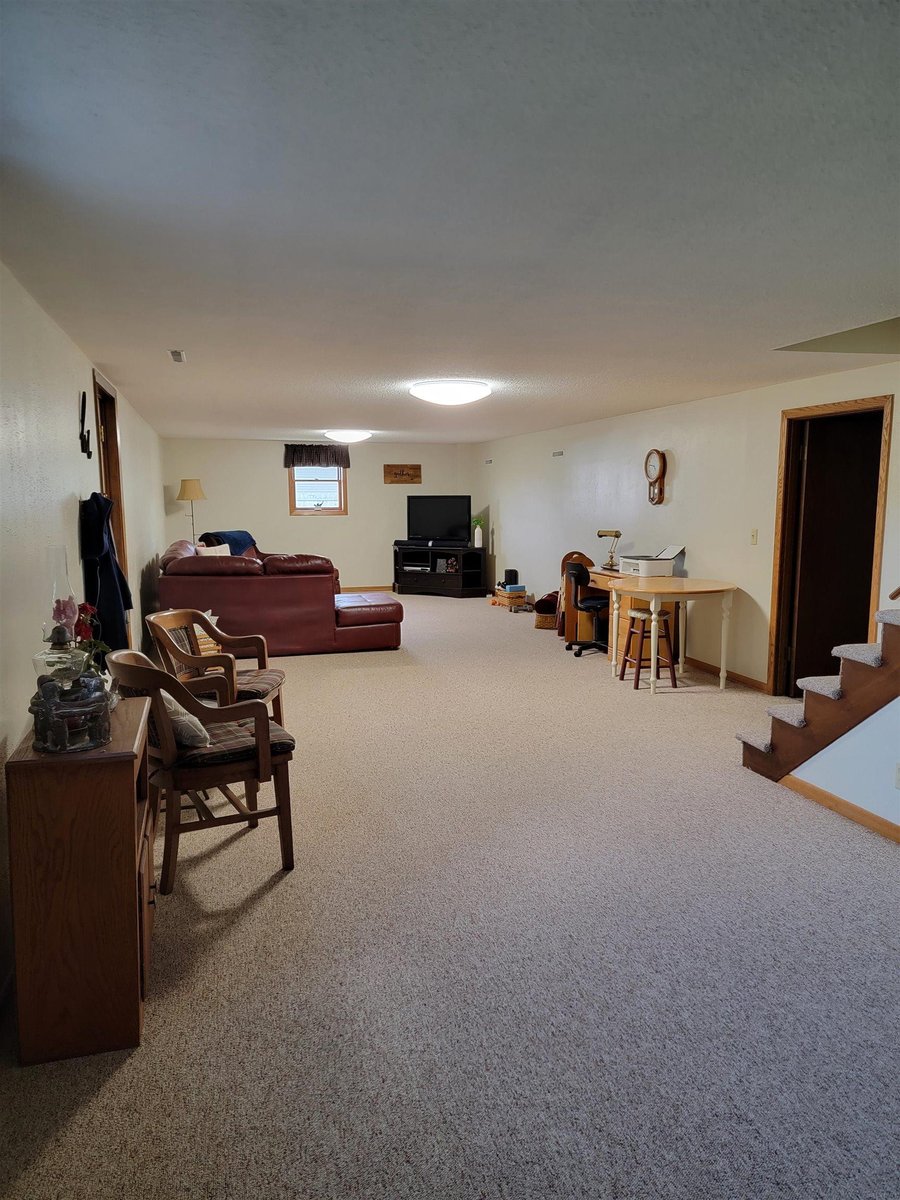 9092 Yankee Ave., Cresco, IA 52136 MLS 20242378 IDX Real Estate For Sale Cresco, IA Real