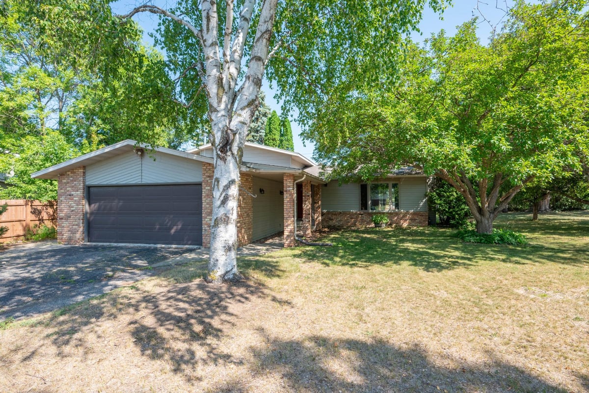 890 PEMBINA TRAIL, DETROIT LAKES, MN 56501 REMAX Lakes Region