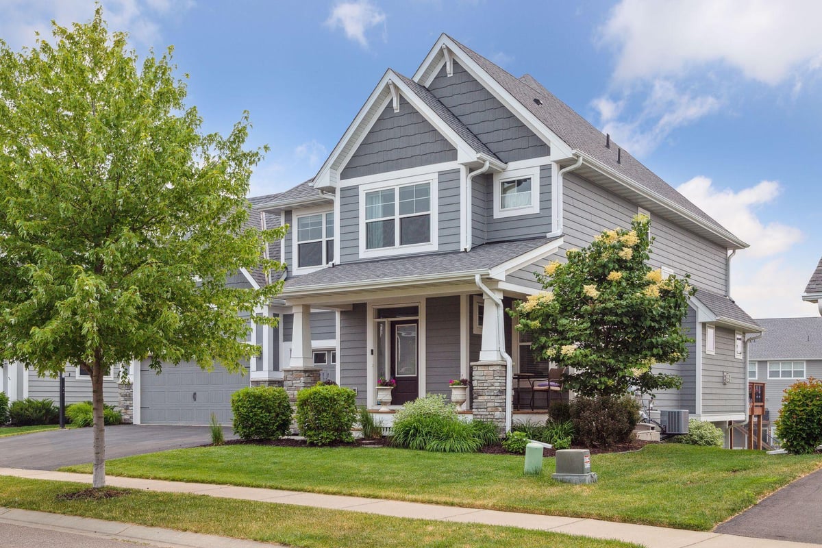 16403 Equestrian Trail, Lakeville, MN 55044