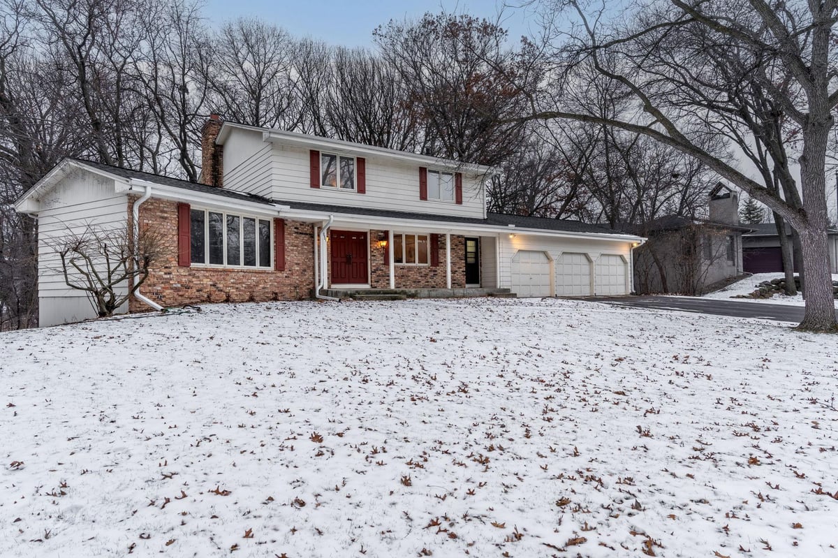 9901 Saint Johns Road, Minnetonka, MN 55305