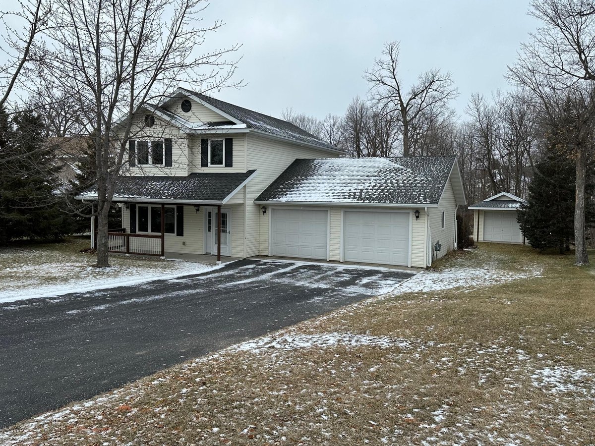 1290 BAYRIDGE DRIVE, DETROIT LAKES, MN 56501 REMAX Lakes Region
