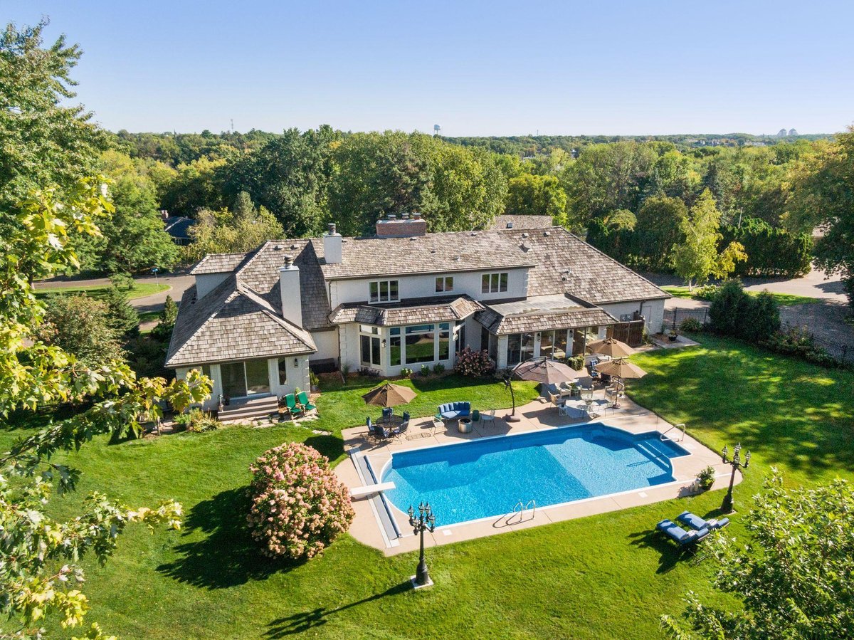 335 Peavey Road, Wayzata, MN 55391