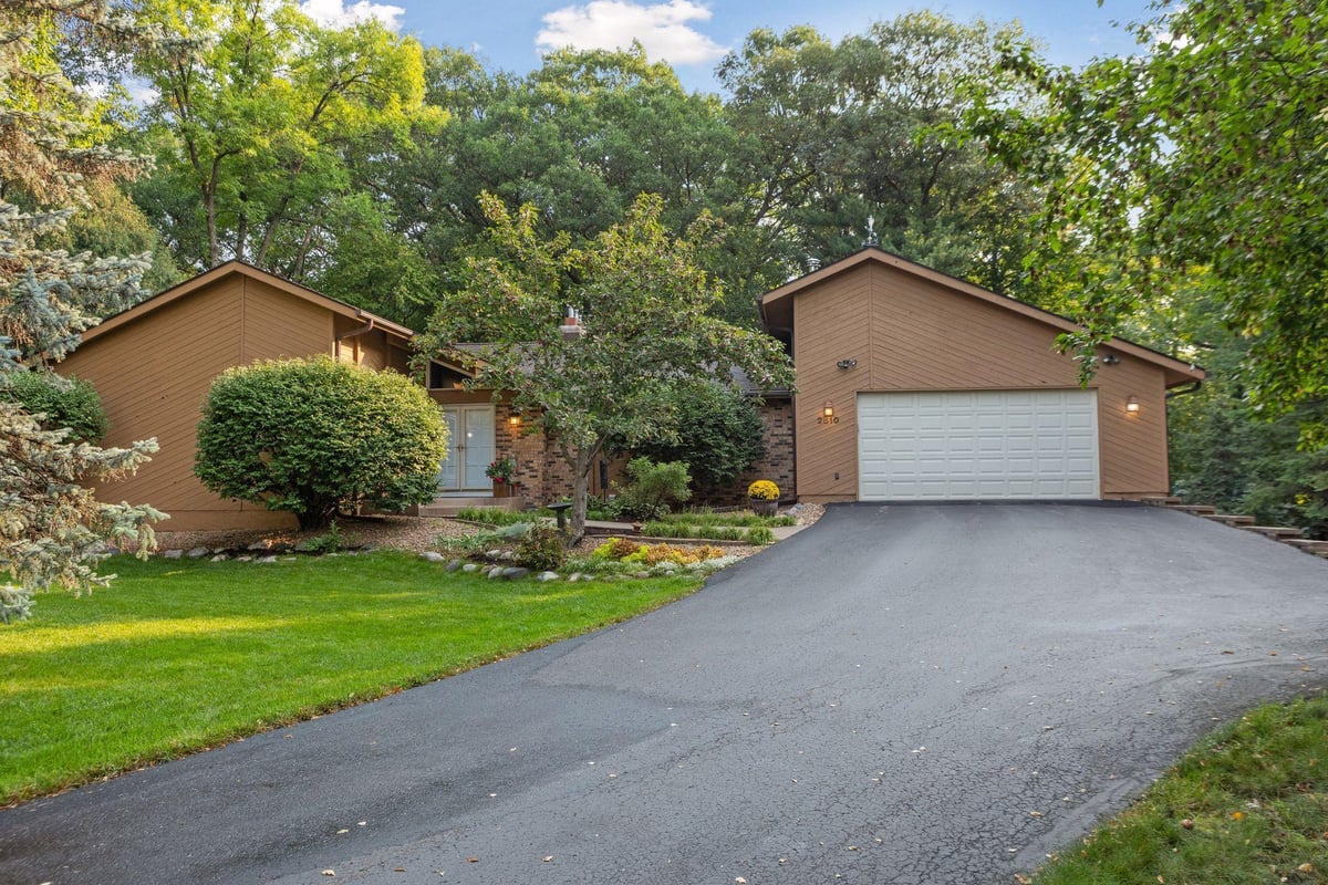 2810 Revere Circle N, Plymouth, MN 55441