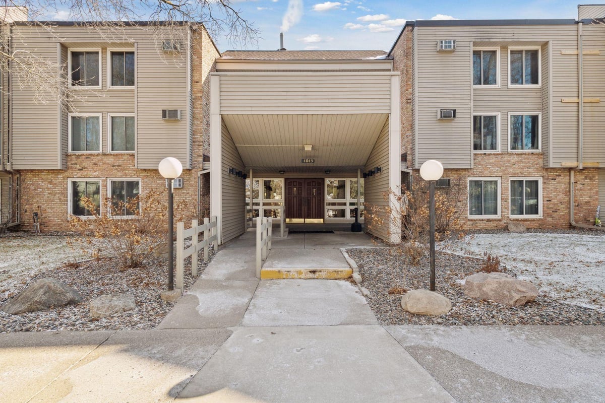 4045 Hodgson Road #110, Shoreview, MN 55126