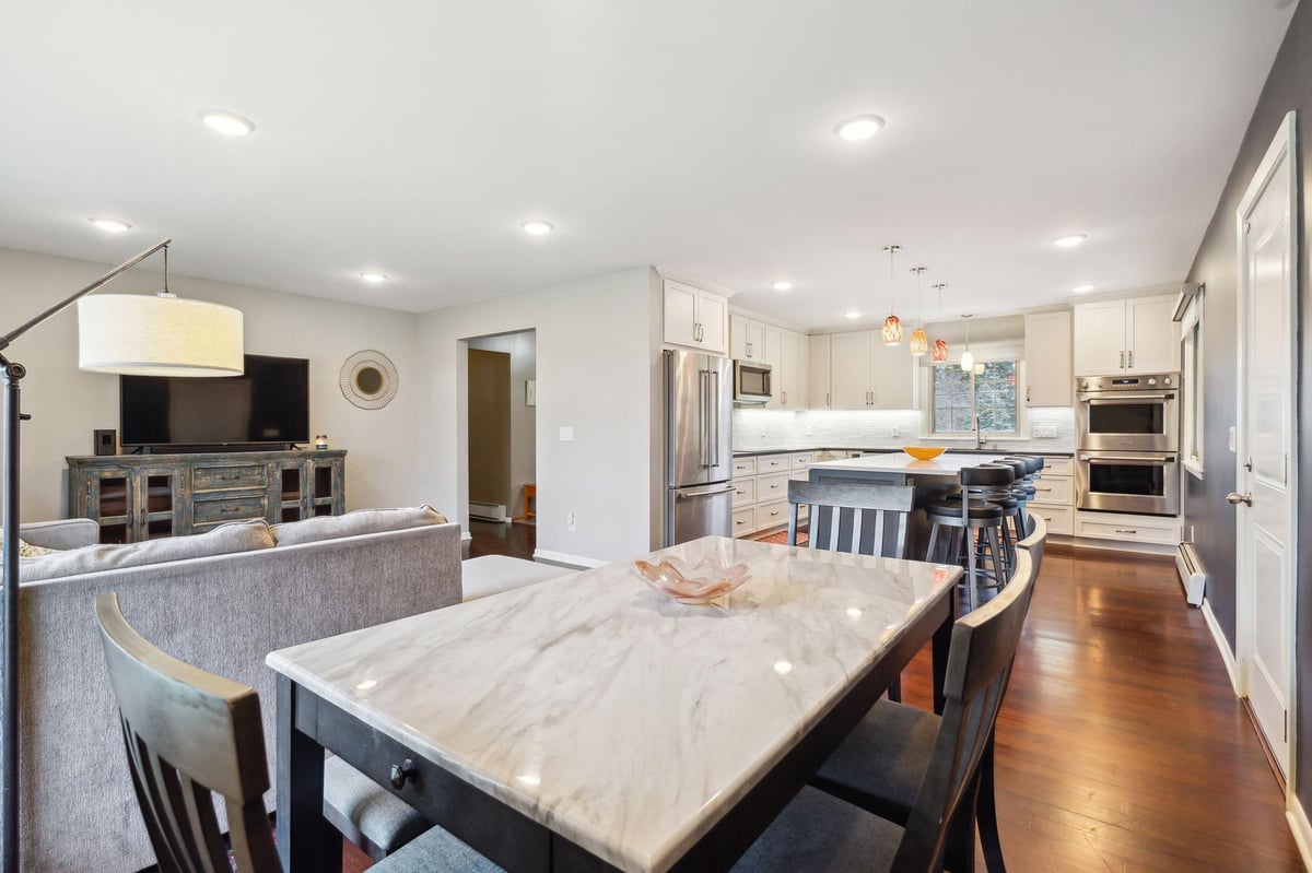 7725 Cahill Avenue, Inver Grove Heights, MN 55076