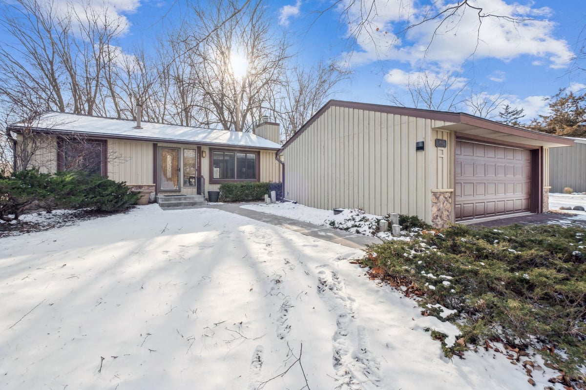 11672 Red Fox Drive, Maple Grove, MN 55369