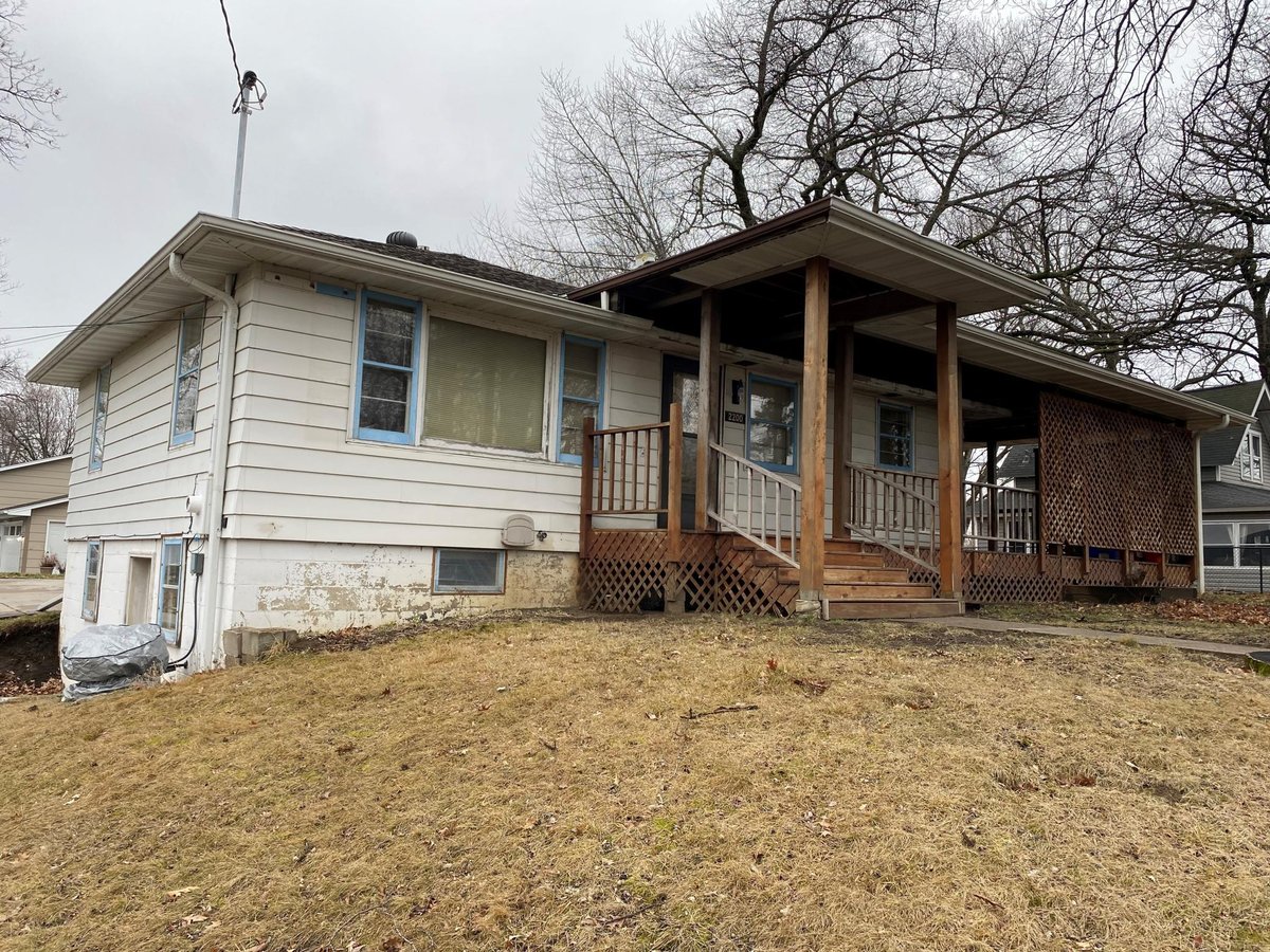 2200 Belmont Lane, Mound, MN 55364